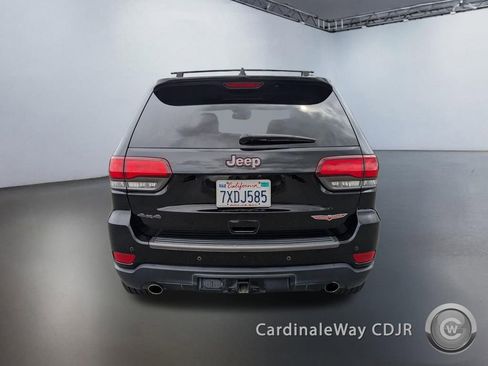 Used 2017 Jeep Grand Cherokee Trailhawk w/ Trailhawk Luxury Group AWD/4WD image 4