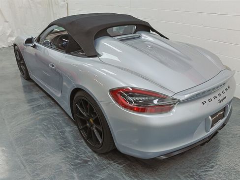 Used 2016 Porsche Boxster Spyder RWD image 47