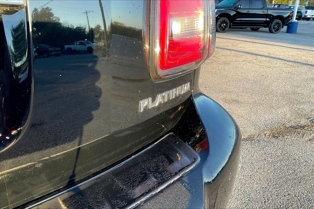 Used 2017 Nissan Armada Platinum RWD image 28