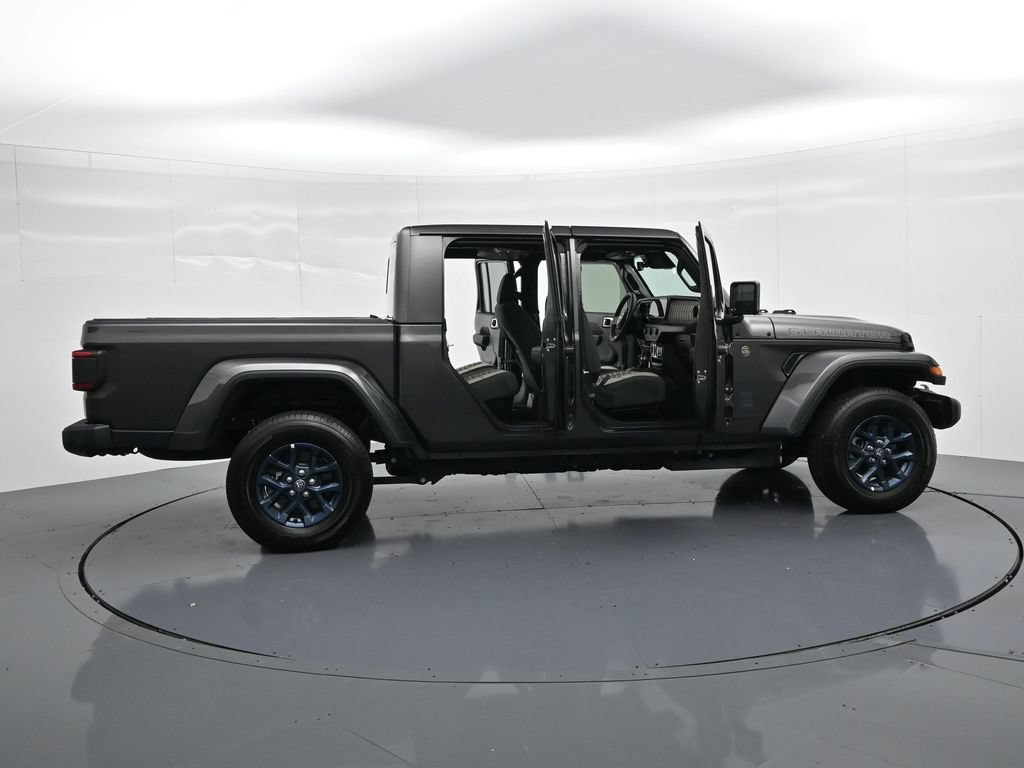 New 2026 Jeep Gladiator Sport AWD/4WD image 24