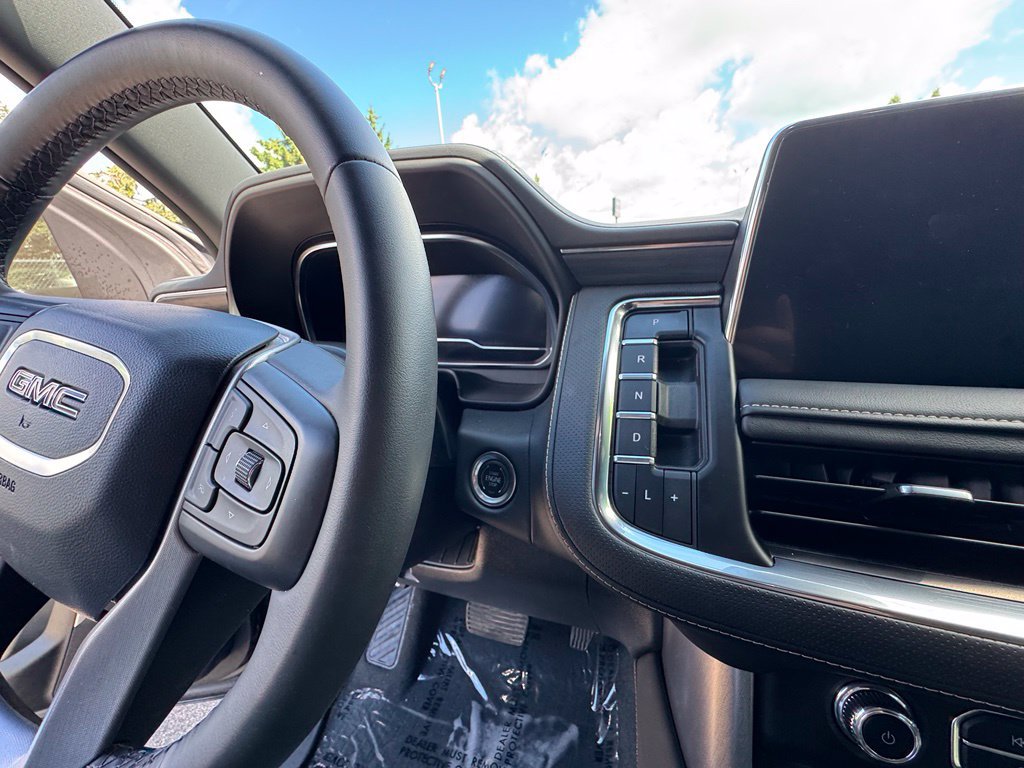 Used 2024 GMC Yukon XL SLT AWD/4WD image 24