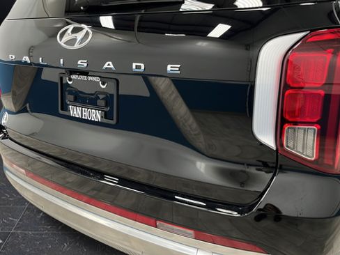 Used 2025 Hyundai Palisade Calligraphy FWD image 42