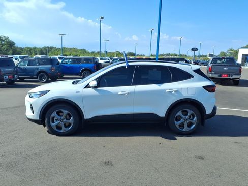 Certified 2025 Ford Escape ST-Line Select w/ Tech Pack #1 AWD/4WD image 2