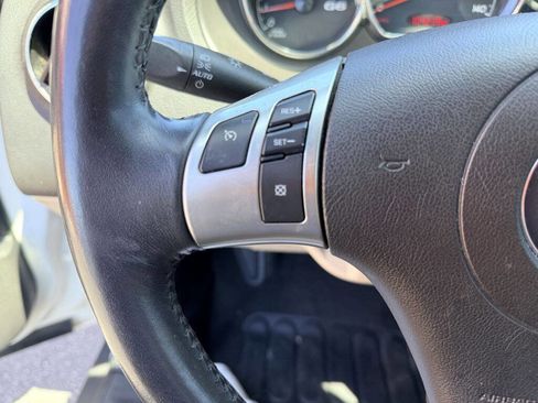 Used 2009 Pontiac G6 GT w/ Sport Package 1 FWD image 13