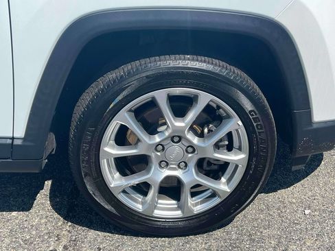 Used 2023 Jeep Compass Latitude AWD/4WD image 12