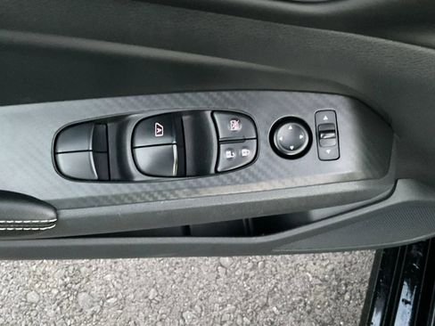 Used 2024 Nissan Altima 2.5 SV image 21