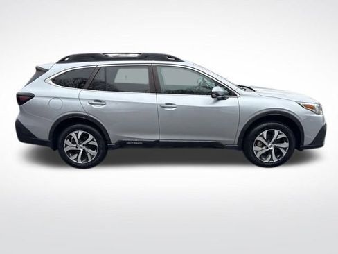 Used 2022 Subaru Outback Limited image 6
