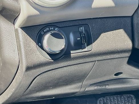 Used 2020 Chevrolet Sonic Premier FWD image 10