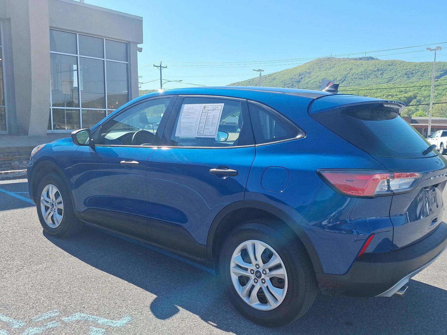 Used 2022 Ford Escape S AWD/4WD image 5
