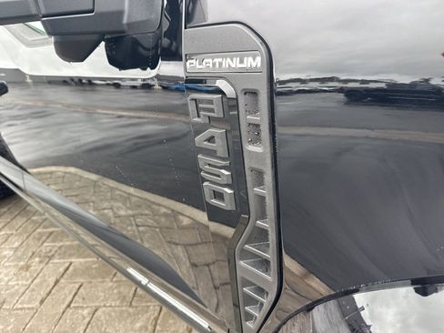 Used 2026 Ford F450 Platinum w/ FX4 Off-Road Package image 6