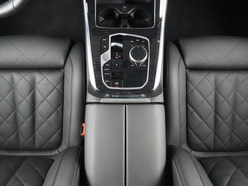 Used 2026 BMW X5 sDrive40i image 26