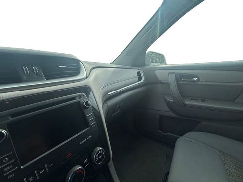 Used 2016 Chevrolet Traverse LT image 28