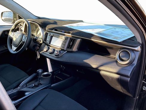 Used 2014 Toyota RAV4 LE image 15