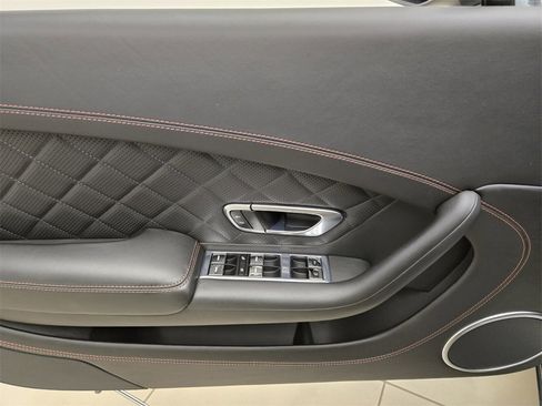Used 2017 Bentley Continental GT image 30