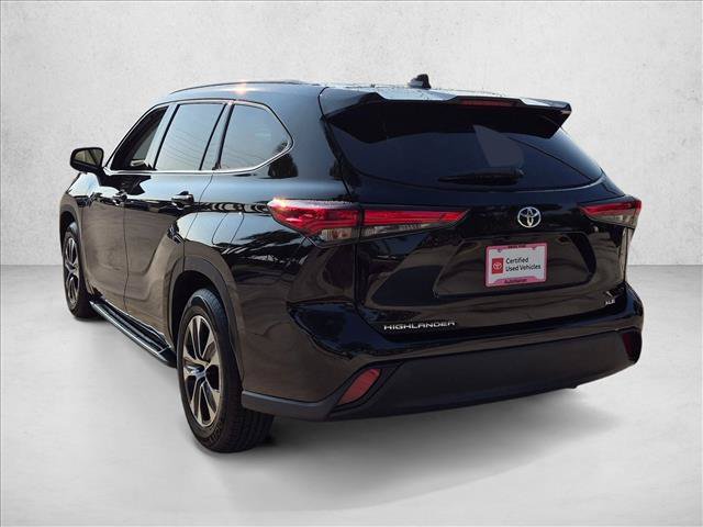 Certified 2022 Toyota Highlander XLE FWD image 7