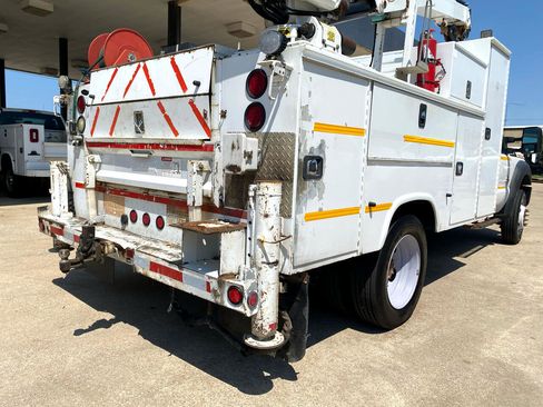 Used 2011 Ford F550 2WD Regular Cab Super Duty w/ Payload Upgrade Pkg image 16