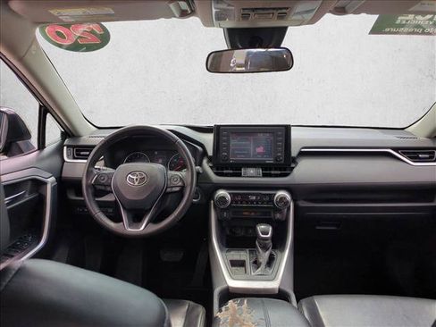 Used 2020 Toyota RAV4 XLE Premium FWD image 18