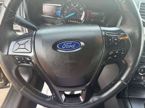 Used 2019 Ford Explorer XLT w/ Equipment Group 201A image 13