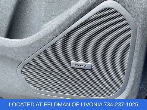 Used 2021 Chevrolet Bolt Premier w/ Infotainment Package FWD image 23