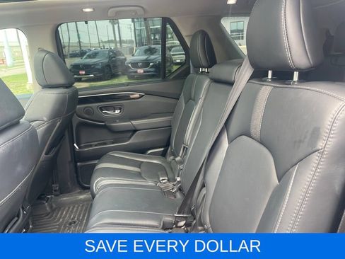 Used 2023 Honda Pilot Touring image 17
