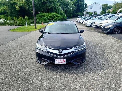 Used 2017 Acura ILX image 2