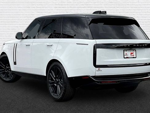 Used 2023 Land Rover Range Rover SE AWD/4WD image 4