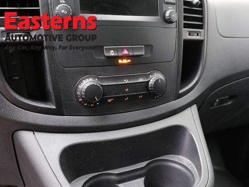 Used 2022 Mercedes-Benz Metris image 17