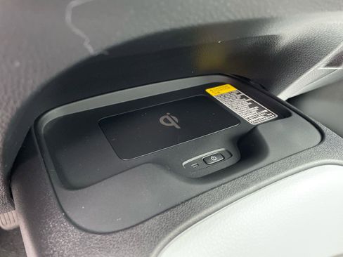 Certified 2025 Toyota Corolla SE image 26