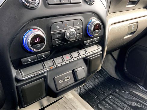 Used 2021 GMC Sierra 1500 Elevation RWD image 33