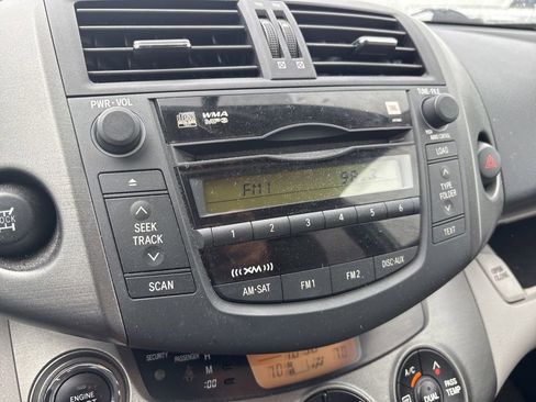 Used 2010 Toyota RAV4 Limited AWD/4WD image 23