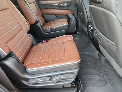 Used 2024 GMC Yukon Denali Ultimate AWD/4WD image 28