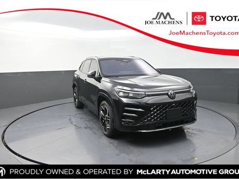 Used 2026 Volkswagen Tiguan SEL R-Line AWD/4WD image 1