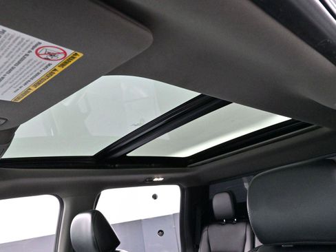 Used 2021 Ford F350 Lariat w/ Tremor Off-Road Package image 31