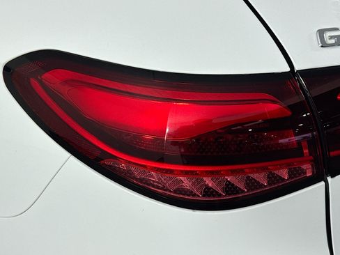 Used 2023 Mercedes-Benz GLC 300 image 33
