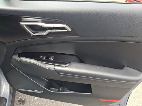 Used 2023 Kia Sportage EX FWD image 12
