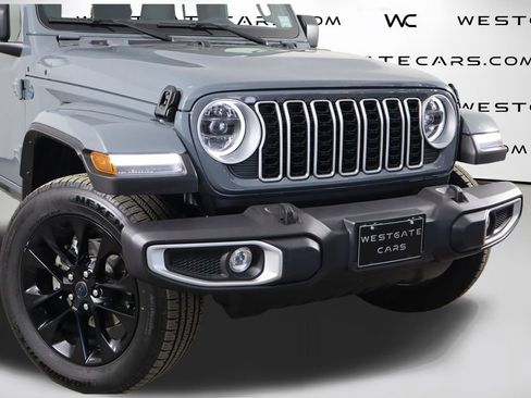 Used 2025 Jeep Wrangler Unlimited Sahara w/ Safety Group image 48