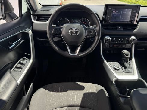 Certified 2022 Toyota RAV4 XLE w/ Convenience Package AWD/4WD image 13