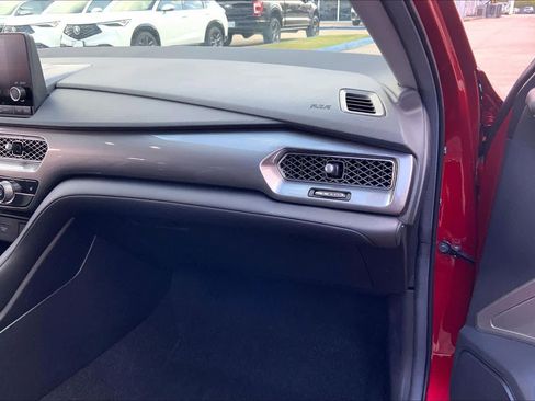 Certified 2025 Acura Integra image 16