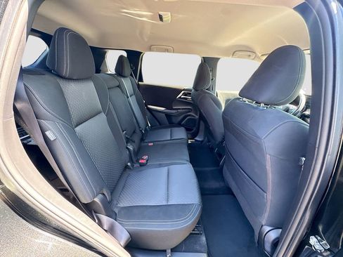 Used 2024 Mitsubishi Outlander ES FWD image 26