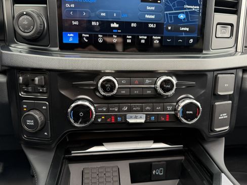 Used 2025 Ford F450 Platinum w/ Platinum Plus Package image 25