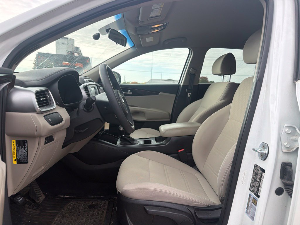 Used 2018 Kia Sorento LX AWD/4WD image 9