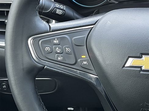 Used 2024 Chevrolet Equinox LT image 12