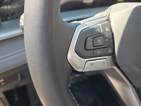 New 2026 Volkswagen Tiguan SE AWD/4WD image 18