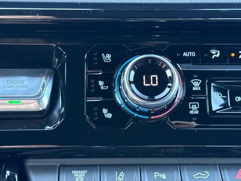 New 2026 GMC Sierra 2500 AT4 w/ AT4 Premium Plus Package AWD/4WD image 23