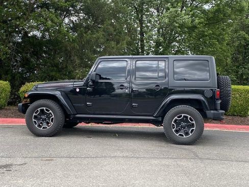 Used 2016 Jeep Wrangler Unlimited Rubicon AWD/4WD image 11