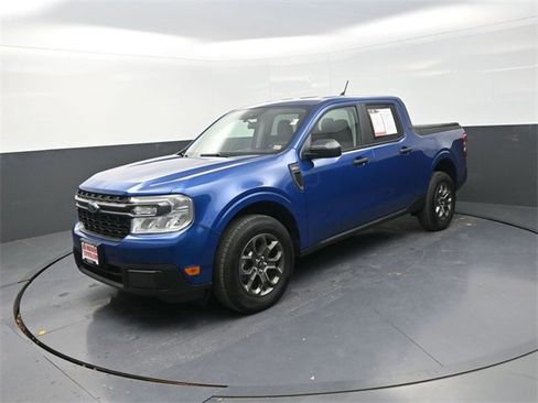 Used 2024 Ford Maverick XLT image 3