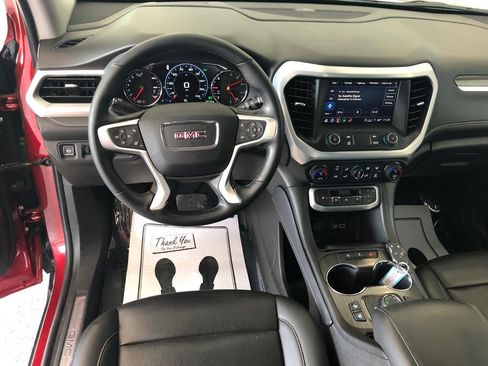 Used 2023 GMC Acadia SLT w/ Technology Package image 8