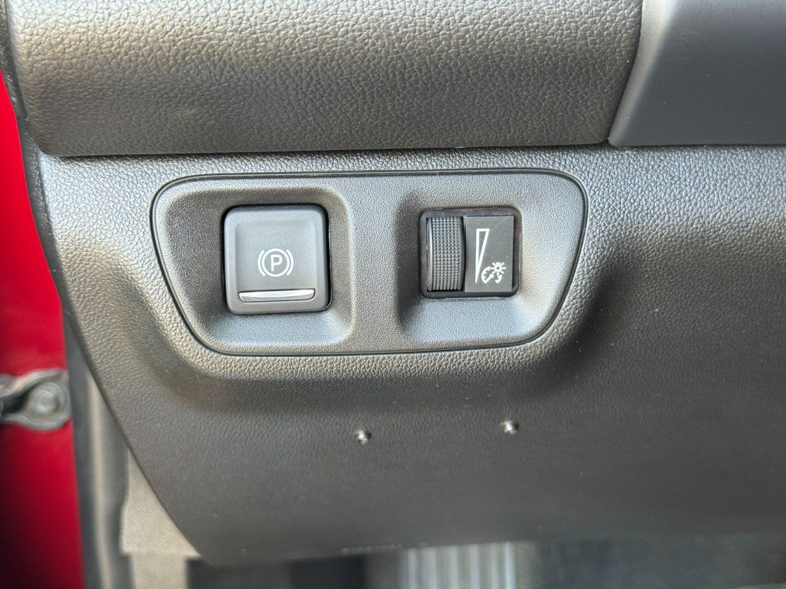 Used 2019 GMC Acadia SLT FWD image 16
