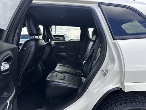 Used 2019 Jeep Cherokee High Altitude AWD/4WD image 19