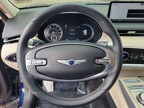 Used 2022 Genesis GV70 2.5T w/ Select Package AWD/4WD image 17